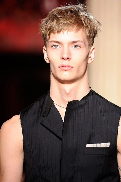 Look 62